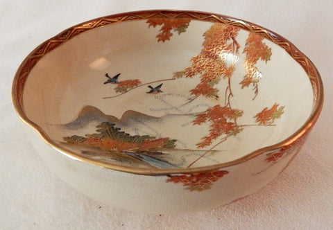 ASIAN FOOTED SATSUMA BOWL SCALLOPED RIM GOLD-EDGED MARKED AND SIGNED