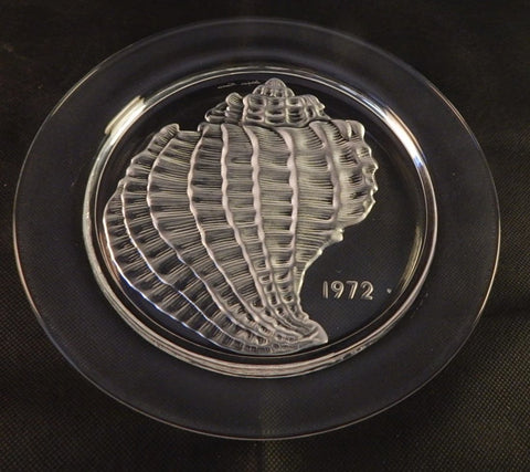 LALIQUE CRYSTAL ANNUAL PLATE - 1972  - SHELL