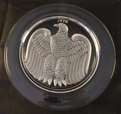 LALIQUE CRYSTAL ANNUAL PLATE - 1976  - EAGLE